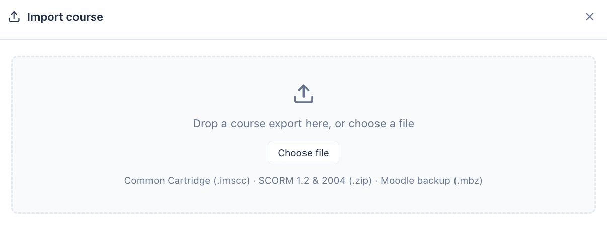 La finestra di dialogo Importa corso accetta Common Cartridge (.imscc), SCORM 1.2 & 2004 (.zip) e backup Moodle (.mbz)