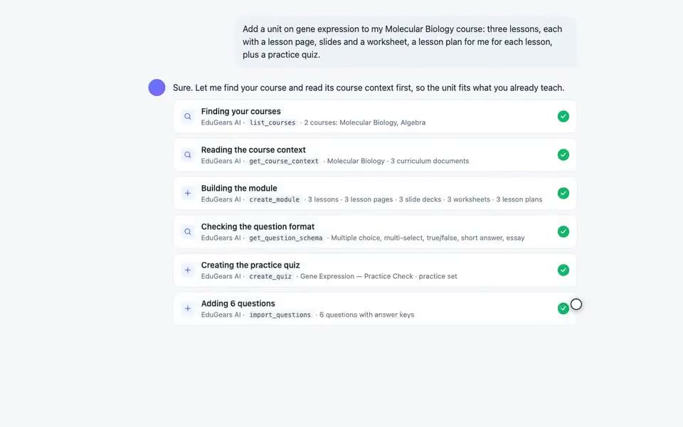AI-ассистент создаёт раздел и тренировочную викторину через коннектор EduGears AI, каждый шаг отмечен галочкой